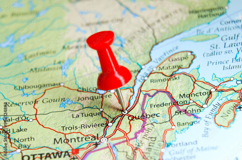 Fototapeta premium Quebec, Canada pin on map