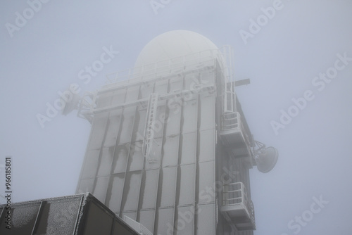 愛媛県久万高原町　真冬の中津明神山　レーダー雨量計 photo