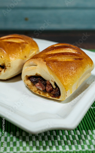 Neapolitan stuffed with roast duck, chinese food photo