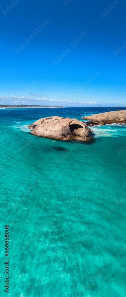Fototapeta premium Jumping rock in Esperance, Western Australia