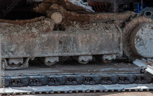 Excavator chain hi-res stock photography and images 