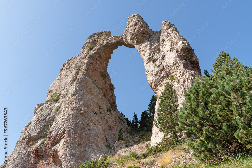 Piedrafita Arch. Tena Valley. Huesca, Aragon Pyrenees Piedrafita Arch. Tena Valley. Huesca, Aragon Pyrenees
