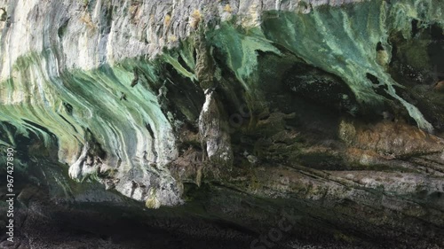Rochers érodés sur Kho Phi Phi Lay