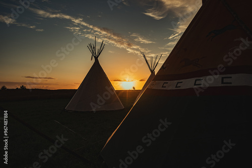 Tipi zum Sonnenuntergang 8