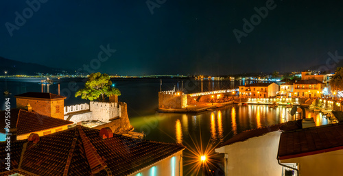 Obraz na płótnie Nafpaktos famous touristic port from the top.
w salonie