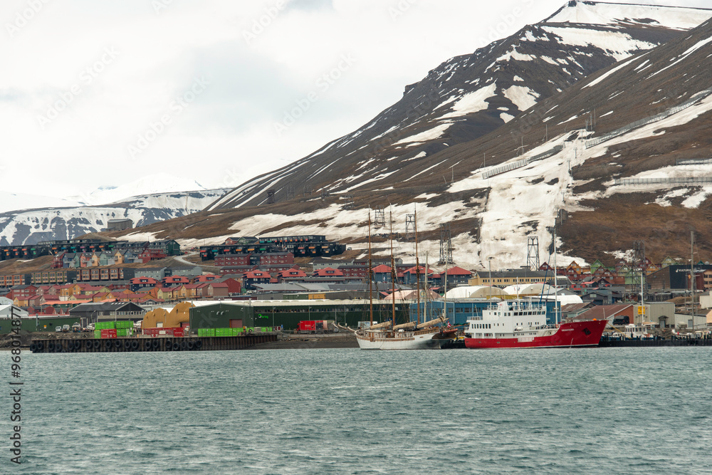 Fototapeta premium Longyearbyen, Spitzberg, Svalbard, Norvège