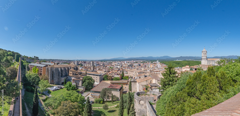 Fototapeta premium Centre historique de Gérone en Catalogne, Espagne. 