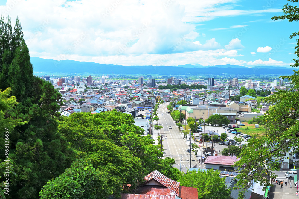 Fototapeta premium 飯盛山から会津若松市街の眺め 福島県会津若松市