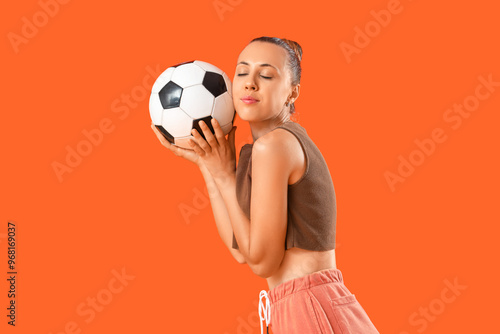 Beautiful young sporty woma...
