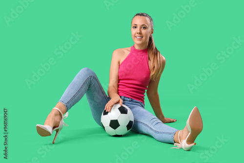 Beautiful young woman in hi...