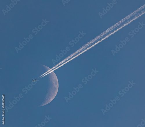 Obraz na płótnie The crescent moon located in different environments over time! w salonie