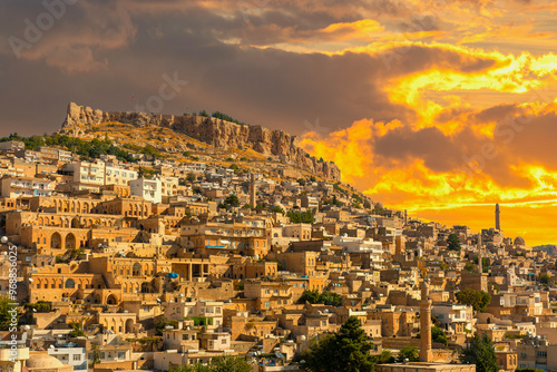 Obraz na płótnie Ancient and stone houses of Old Mardin (Eski Mardin) with Mardin Castle, Located South Eastern of Turkey w salonie