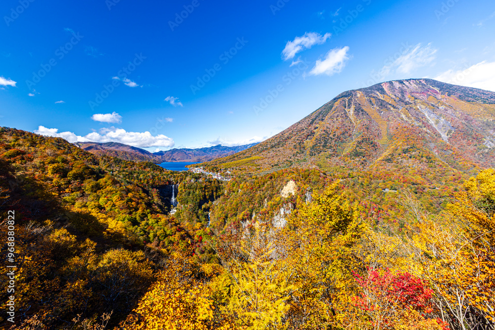 Fototapeta premium 栃木県・奥日光 明智平から望む秋の絶景 