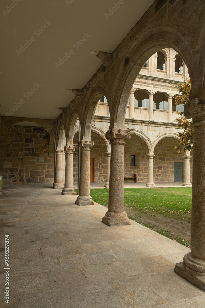grass surrounded by arches grass surrounded by arches
