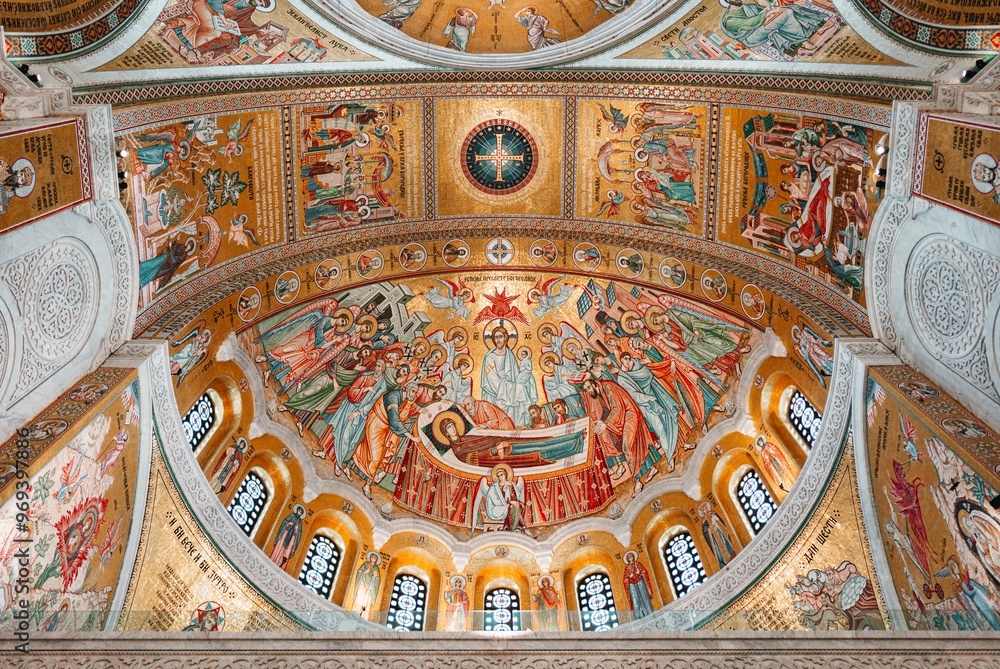Obraz premium Ceiling mosaics inside the Church of Saint Sava, Belgrade