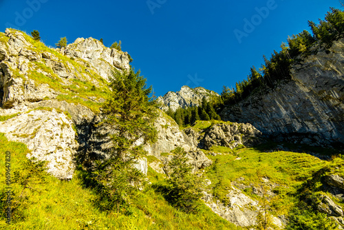 Eine wunderschöne Spätsommer Wanderung durch die Berchtesgadener Alpenlandschaft bis zum Blaueisgletscher - Berchtesgaden - Bayern - Deutschland photo