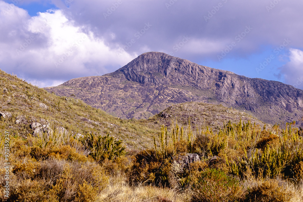 Fototapeta premium paisagem natural na cidade de Alto Caparaó, Estado de Minas Gerais, Brasil