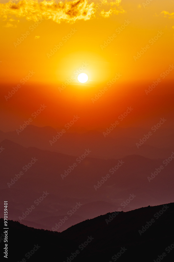 pôr do sol na cidade de Alto Caparaó, Estado de Minas Gerais, Brasil pôr do sol na cidade de Alto Caparaó, Estado de Minas Gerais, Brasil