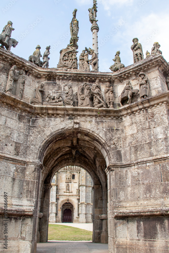 Calvaire bâti en 1555, faisant partie de l'enclos paroissial de Pleyben. Calvaire bâti en 1555, faisant partie de l'enclos paroissial de Pleyben.