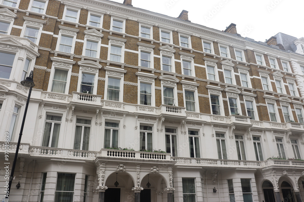 Viktorianische Altbaufassaden in Kensington, London