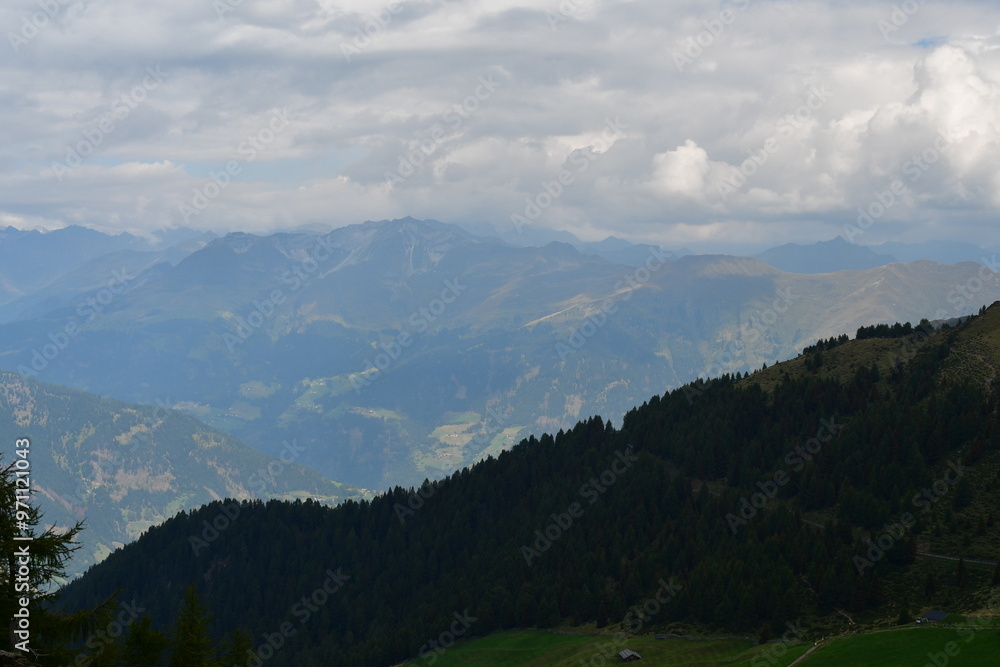 Schöne Landschaft auf dem Hirzer in Südtirol