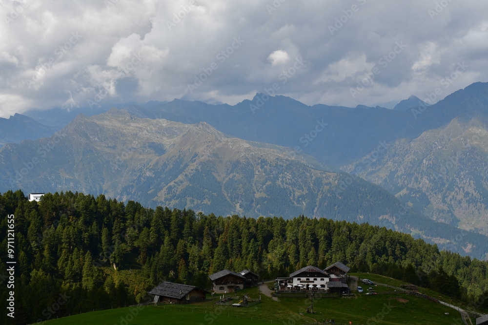 Schöne Landschaft um dem Hirzer in Südtirol