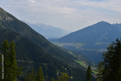 Obraz na płótnie Schöne Landschaft im Stubaital in Tirol w salonie