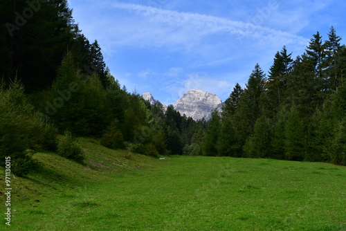 Obraz na płótnie Schöne Landschaft im Stubaital in Tirol w salonie
