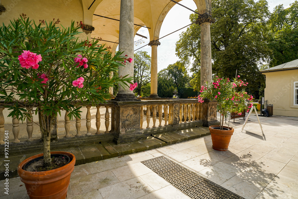 Naklejka premium Queen Anne's belvedere and gardens 