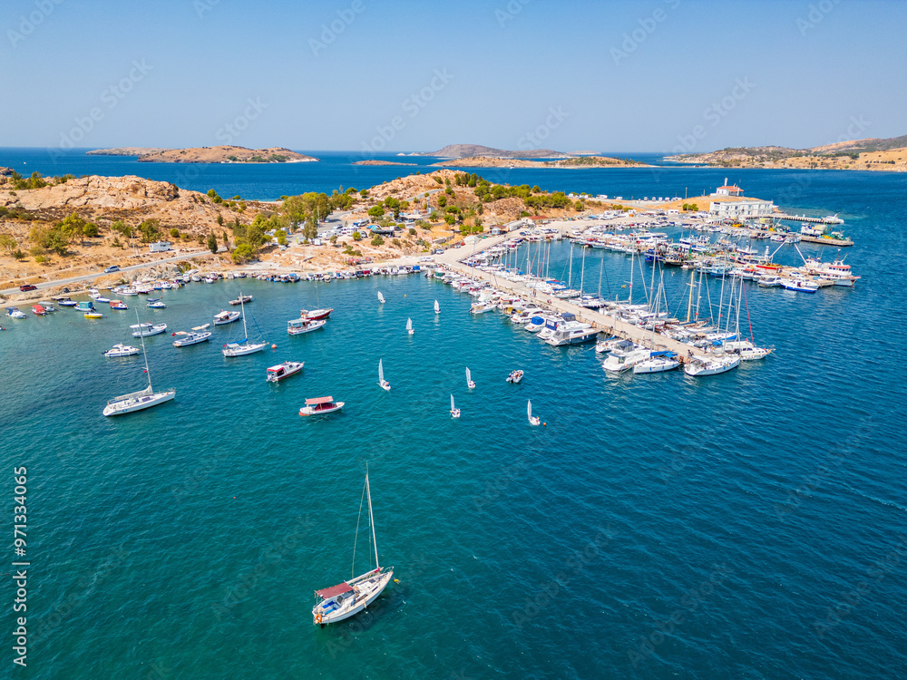 Obraz premium old foça village and marina