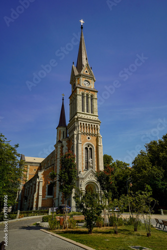 Wallpaper Mural Assisi Szent Ferenc-plébániatemplom , hungarian church
 Torontodigital.ca