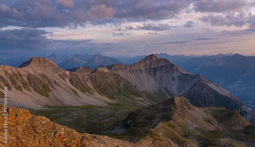 Fototapeta premium View from Parpaner Rothorn in the Swiss alps on a late summer day