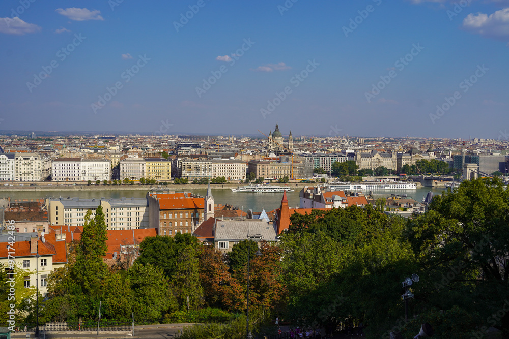 Fototapeta premium panoramic view of Budapest from the Fisherman's Bastion