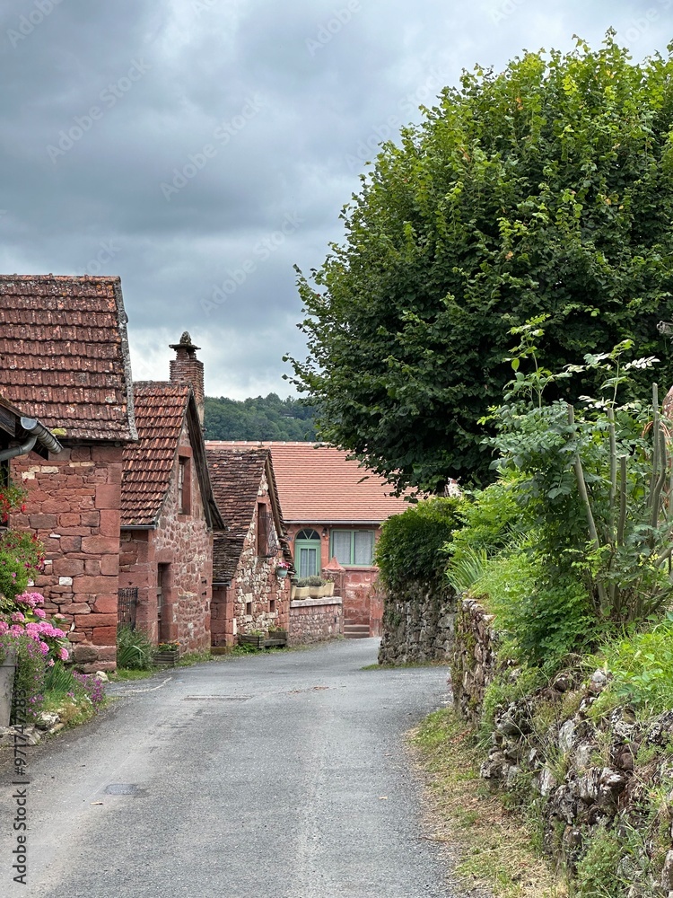 Dans les rues de Collonges-la-rouge