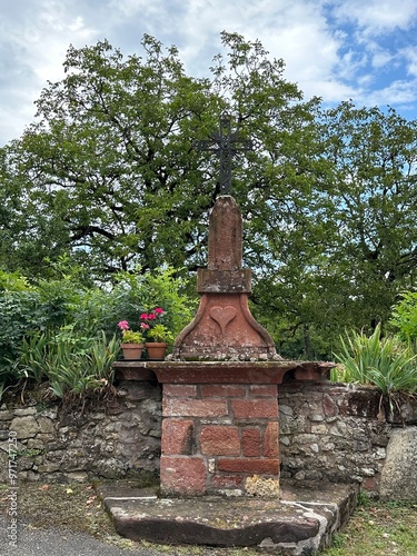 Obraz na płótnie Stèle à Collonges-la-rouge w salonie