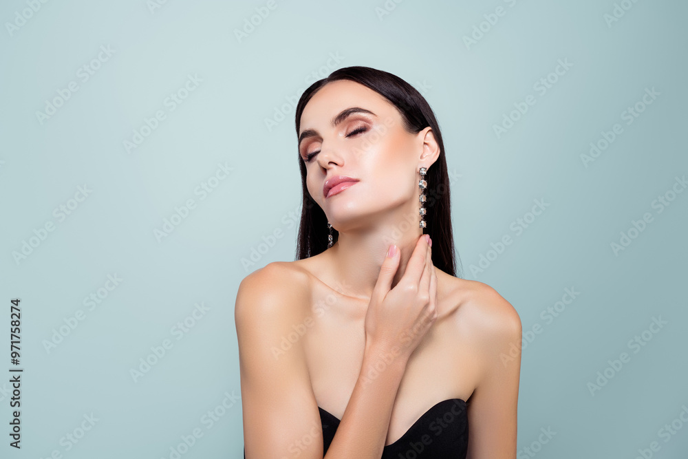 Naklejka premium Photo of pretty girl touch neck feel tenderness desire wear expensive accessory isolated grey color background