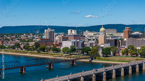 Fotografía Late summer, early fall aerial, drone, photo of the Harrisburg Pennsylvania skyline and the Susquehanna River