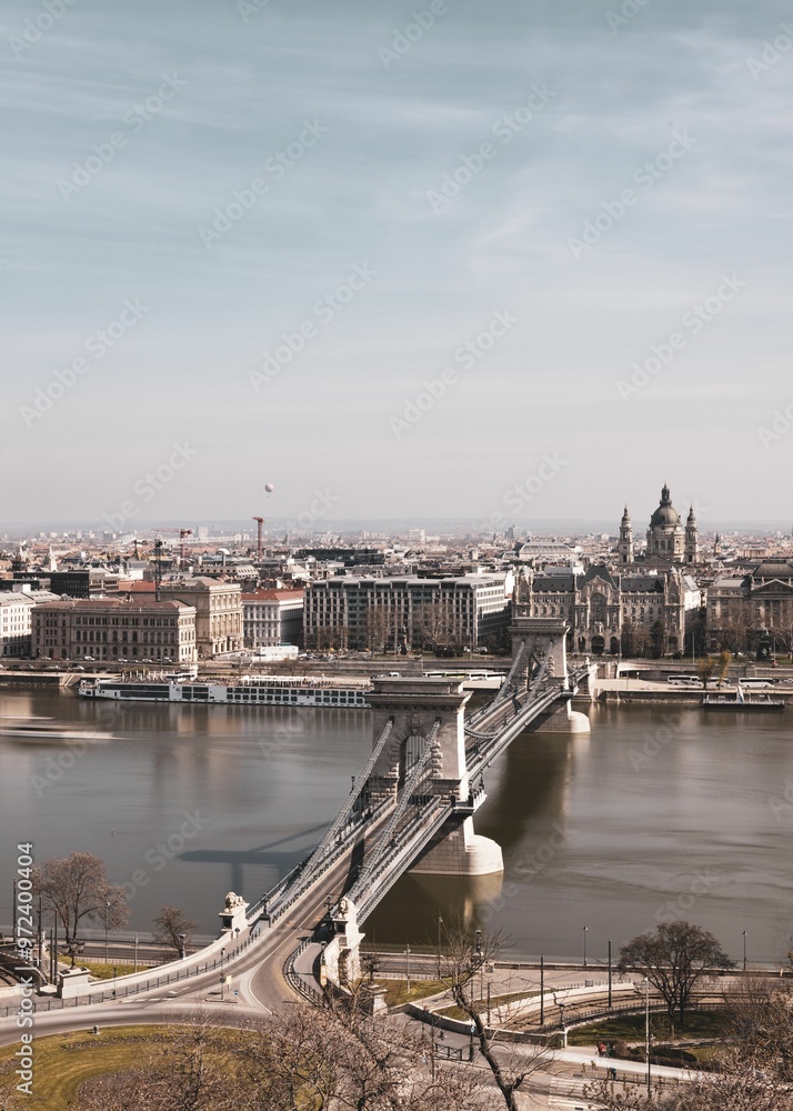 Obraz premium Aerial view of Chain Bridge in Budapest.