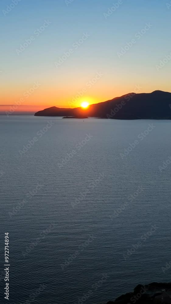 Tramonto rosso sul mare del Monte Argentario difronte ad Ansedonia.
Vista aerea dal promontorio di Ansedonia, località turistca balneare esclusiva della costa Toscana, Italia. Tramonto rosso sul mare del Monte Argentario difronte ad Ansedonia.
Vista aerea dal promontorio di Ansedonia, località turistca balneare esclusiva della costa Toscana, Italia.