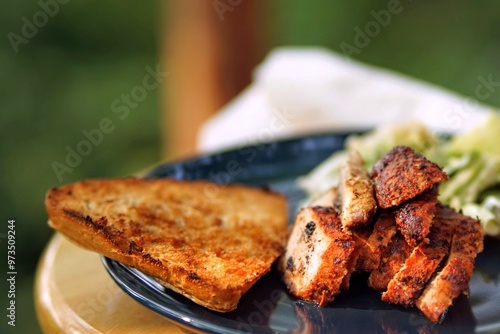 grilled ribs and bread 