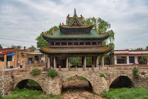 China Shanxi Jiexiu Huancui Bridge Glazed Corridor Bridge photo