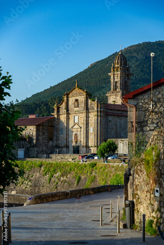 Wallpaper Mural agosto 1924 region española de Galicia con arquitectura historica y paisajes idilicos Torontodigital.ca