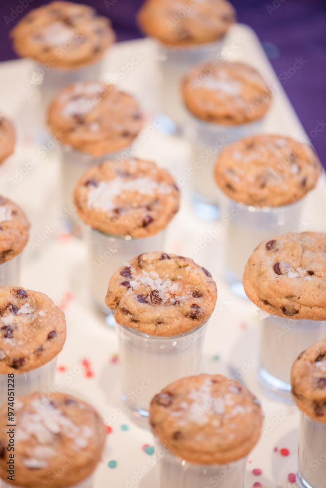 Chocolate chip cookies with milk Chocolate chip cookies with milk