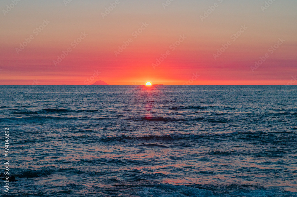 Fototapeta premium 綺麗な夕焼けの海