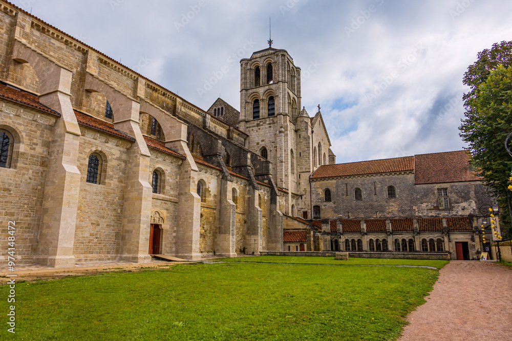 Fototapeta premium La Basilique Sainte-Marie-Madeleine de Vézelay