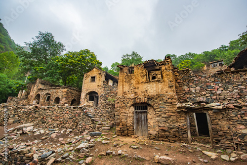 A deserted village deep in the Taihang Mountains of Shanxi