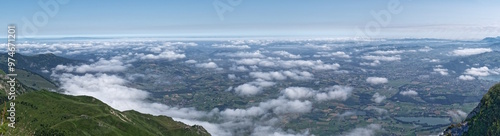 Magnifique vue panoramique depuis le Stockhorn, dans l'Oberland Bernois de Suisse