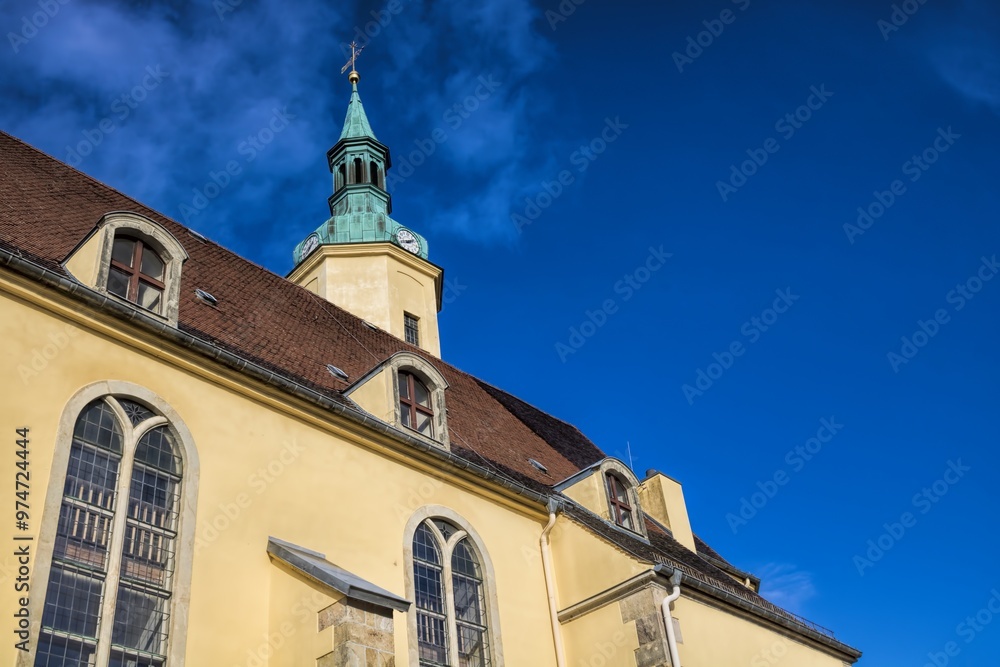 pulsnitz, deutschland - kirche st. nicolai mit textfreiraum pulsnitz, deutschland - kirche st. nicolai mit textfreiraum