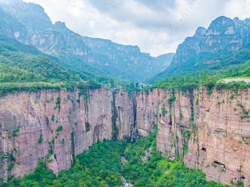 Guoliang Village Canyon, Wanxian Mountain Scenic Area, Taihang Mountains, Linzhou, Anyang City, Henan Province