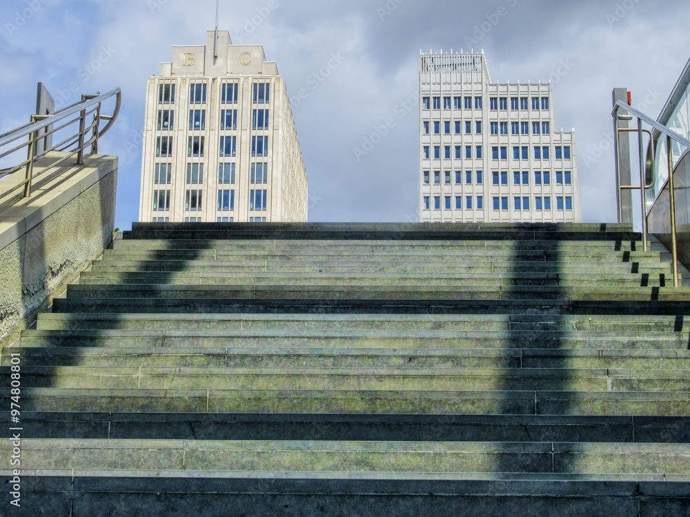 berlin, deutschland - treppe von der u-bahn zum potsdamer platz